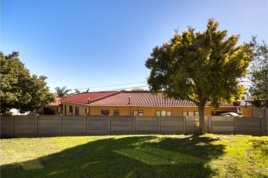 3 Bedroom Property for Sale in Mountainside Western Cape